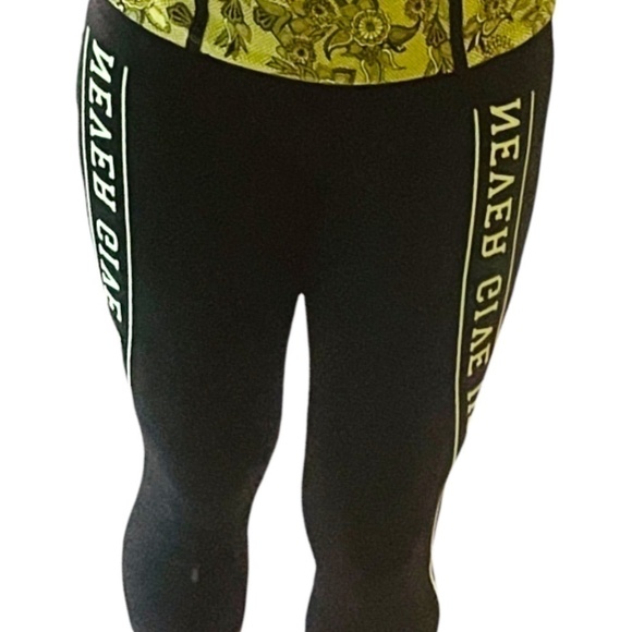 LORNA Jane Exclusive line crop yoga pants - Picture 2 of 6